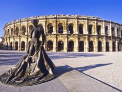 Nîmes