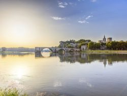Le pont d’Avignon Saint Bénezet