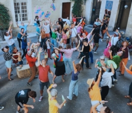 VIDEO – L&rsquo;atelier de danse Emouvance dans un lip dub tourné à Avignon
